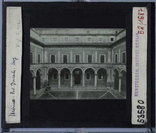 Urbino, Palazzo Ducale : Hof