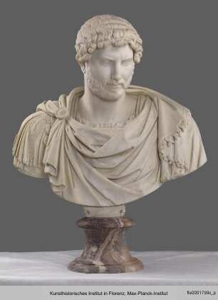 Büste Kaiser Hadrians (Büste ergänzt)