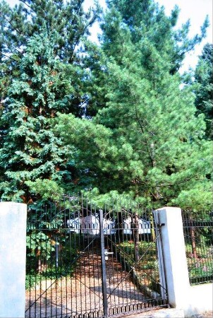 Eingangstor zum Friedhof