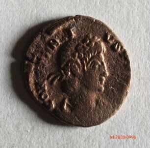 Römische Münze, Nominal Follis, Prägeherr Constantius II., Prägeort Trier, Original