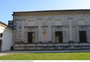 Palazzo del Tè, Nordfassade