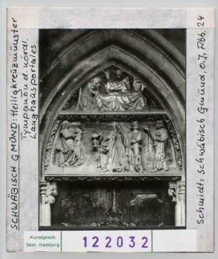 Schwäbisch-Gmünd, Heiligkreuz-Kirche: Langhausportal, Tympanon: Anbetung der Könige, Geburt Christi