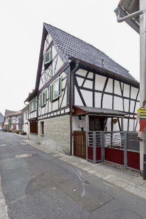 Wohnhaus; Kronberg, Eichenstraße 25