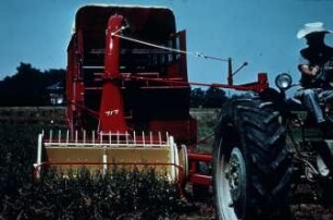 Fotografie: Erntetechnik, Feldhäcksler gezogen, Trommelfeldhäcksler, Schneidwerk