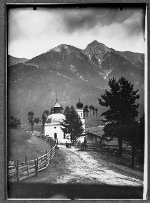 Die Reiterspitze und Seekapelle vor Seefeld