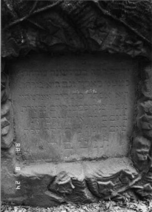 Grabstein 289 (Index: 100095736) Maße HxBxT: 85x50x37 cm Besonderheit: Kindergrab: Grabstein 289A