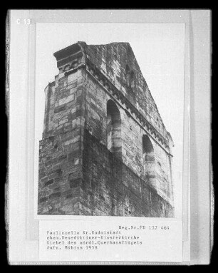 Kloster Paulinzella, Ruine der ehemaligen Benediktiner-Klosterkirche, Giebel des nördlichen Querhausflügels