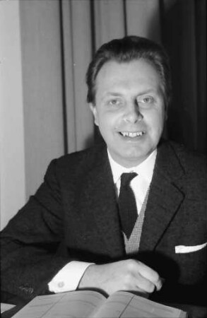 Theater: Intendant; Hans-Reinhard Müller