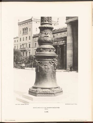 Kandelaber vor dem Brandenburger Tor, Berlin: Detail (aus: Neubauten der Stadt Berlin, Bd. IV, 1905)