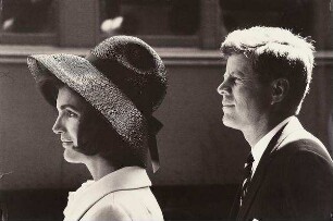 Jackie und John F. Kennedy erwarten Hassan II. von Marokko in Washington