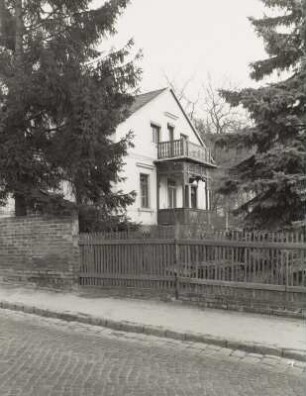 Radebeul, Moritzburger Straße 50. Villa "Amicitiae" (1898-1899, H. Große)