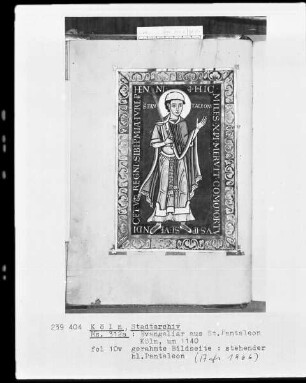 Evangeliar aus St. Pantaleon, Köln — Gerahmte Bildseite mit stehendem Pantaleon, Folio fol. 10v