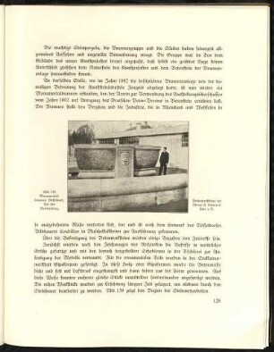 Abb. 140. Monumentalbrunnen Düsseldorf, Art der Bearbeitung. Betonwerksteine der Firma E. Schwenk, Ulm a. D.