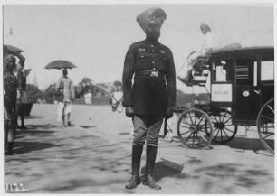 Rangun, Birma. Birmesischer Polizist