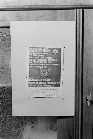 Abschrift der Gedenktafel für ermordete jüdische Kinder am Jüdischen Kinder- und Altersheim Niederschönhausen