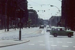Berlin-Mitte. Hannoversche Straße mit Straßenbahn