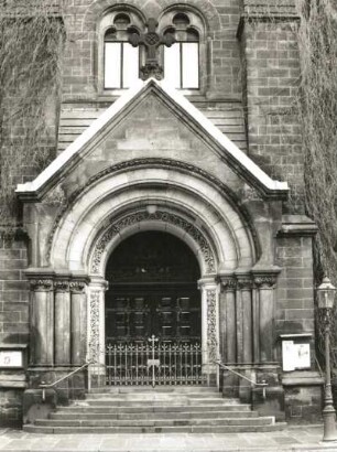 Dresden-Neustadt. Martin-Luther-Kirche (1883-1887; E. Giese, P. Weidner). Portal der Westseite