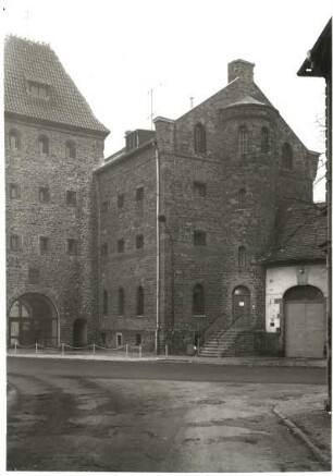 Haldensleben. Stendaler Turm (Ende 13./Anfang 14. Jahrnhundert). Stadtseite von Südosten