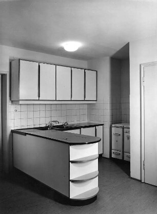 Sonthofen im bayr. Allgäu, Haus Renner, Küche, Entwurf Baurat Gilbert, Möbel-Müller Schreinermeister