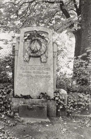 Grabmal für Kanzleirat Friedrich Boersch (+1911)