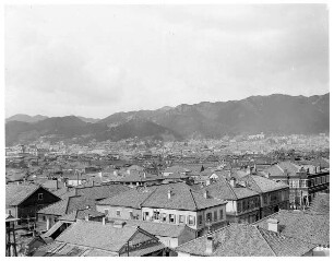Kobe. Blick vom Ankerberg auf die Stadt