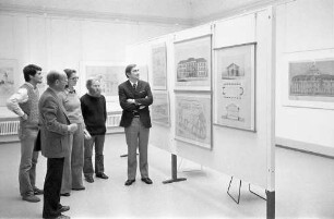 Ausstellung "Skizzen und Entwürfe seit Friedrich Weinbrenner" des Instituts für Baugeschichte der Universität Karlsruhe und der Staatlichen Kunsthalle im Schlossparkflügel der Staatlichen Kunsthalle