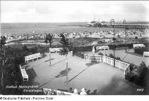Seebad Heringsdorf : Postkarte mit Kuranlagen und Seebrücke vom Seebad Heringsdorf