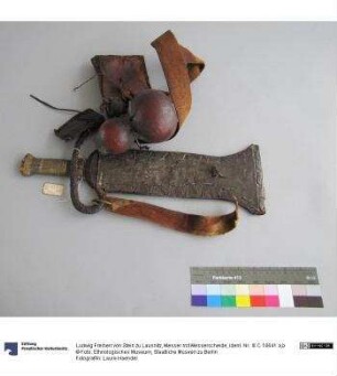 Messer mit Messerscheide