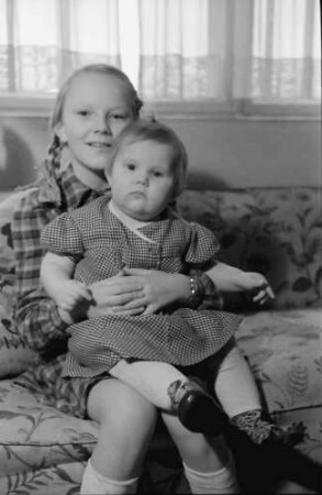 Bukarest: Familie Stenzel [zwei Kinder]