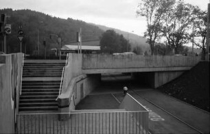 Freiburg: Unterführung Gasthaus "Schiff", Nordseite, Treppe und Tunnel