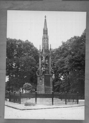 Denkmal des Universitätsgründers Heinrich Rubenow