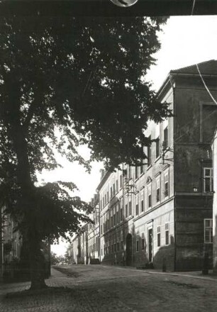 Kleinwelka, Zinzendorfschule für Mädchen, Straßenansicht