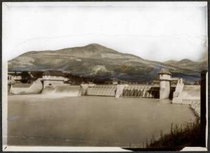 Österreich, Hallein. Neues Salzachwehr