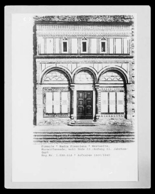 Badia Fiesolana — Fassade