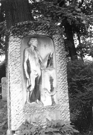 Oppach. Grabstätte Hermann Zumpe, Münchner Ostfriedhof (Sektion 42, Reihe 2, Grab 10; Aufnahme Ruth Wehder, Germering, 1988)