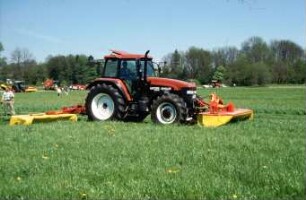 Fotografie: Futtererntetechnik, Mähwerk, Scheibenmähwerk, Frontmähwerk