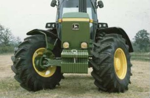 Fotografie: Allradtraktor, Lenkung