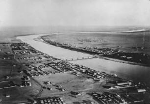 Hafen : Blick von oben auf einen Hafen am Blauen Nil nahe Khartum