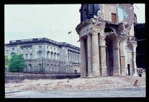 Ruine Völkerkunde Mus. 7.5.64.