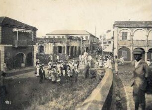 Saint Thomas (Jungferninseln). Straßenszene mit Passanten