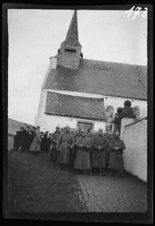 Thines (Provinz Wallonisch-Brabant, Belgien): Kirche Sainte-Marguerite ("Kirchenparade in Thines")