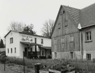 Neukirch, Wohnstallhaus : Neukirch (Kreis Bautzen), Wohnstallhaus, Dammweg 26, um 1834, Straßenansicht mit Gebäude, der Töpferei Lehmann