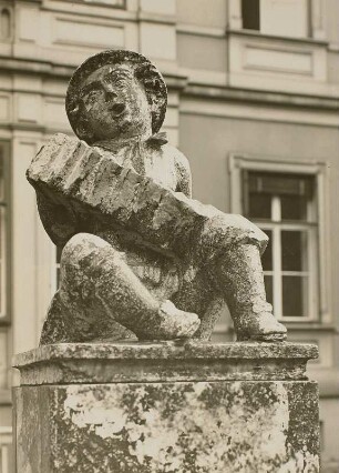 Zierbrunnen : Dresden-Johannstadt, Güntzstraße, Zierbrunnen im Garten der Landesversicherungsanstalt
