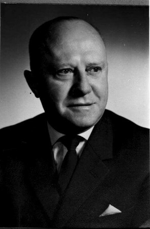Stadträte, Oberbürgermeister und Bürgermeister. Pietsch, Emil