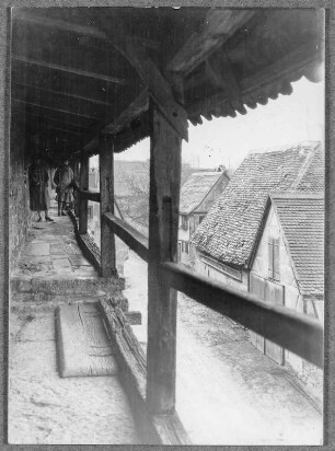 Rothenburg auf dem Wehrgang, wenn es regnet