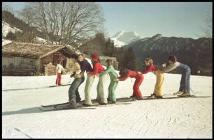 Schmocken: Skischule im Waldegg