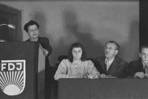Radeberg. Freie Deutsche Jugend (FDJ), IV. Kreiskonferenz, u.a. mit Hermann Axen, , Vorsitzender der FDJ in Sachsen, 27.-28. September 1947