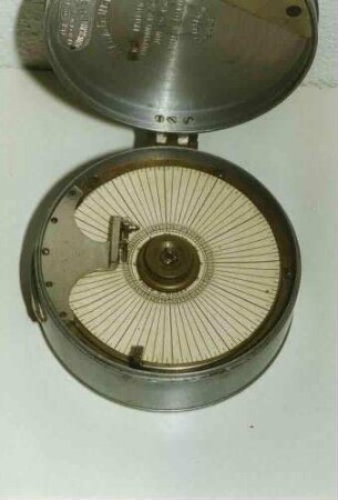 Papierscheibenwächteruhr, tragbar: Imperial