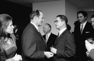 Freiburg: Kongresshaus Freiburg; Tochter Filbinger, Ministerpräsident Filbinger, Bürgermeister Heidel, Steinlin
