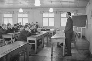 Klassenzimmer BGL Baracke